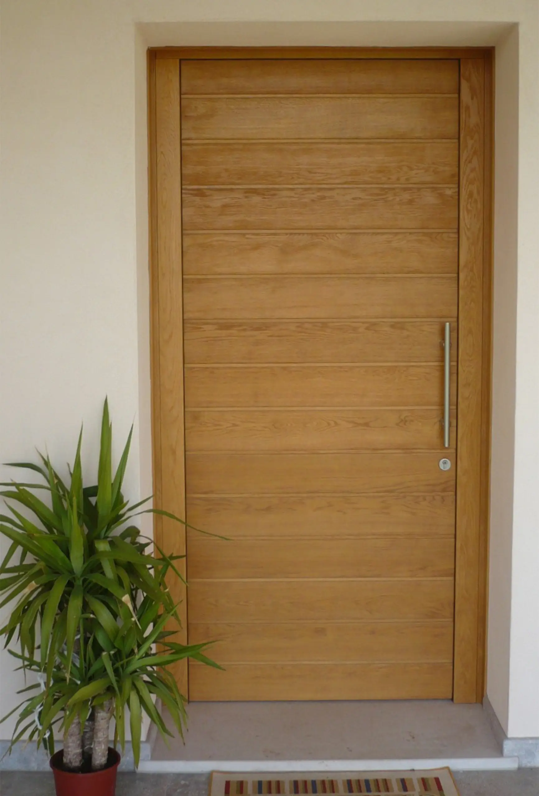 portoncino in legno esterno